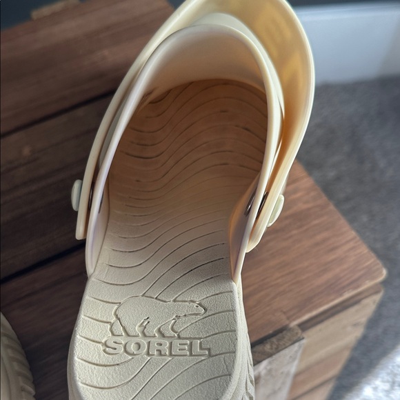 SO Cream Women's Clogs - Picture 10 of 10
